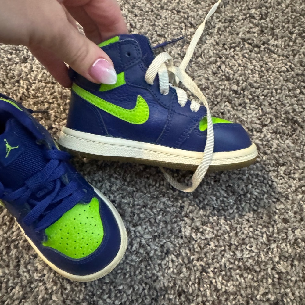 Nike Jordan toddler 6C Kids Blue and Green Sneakers
